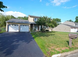19 Wetherhill Way, Dayton, NJ 08810