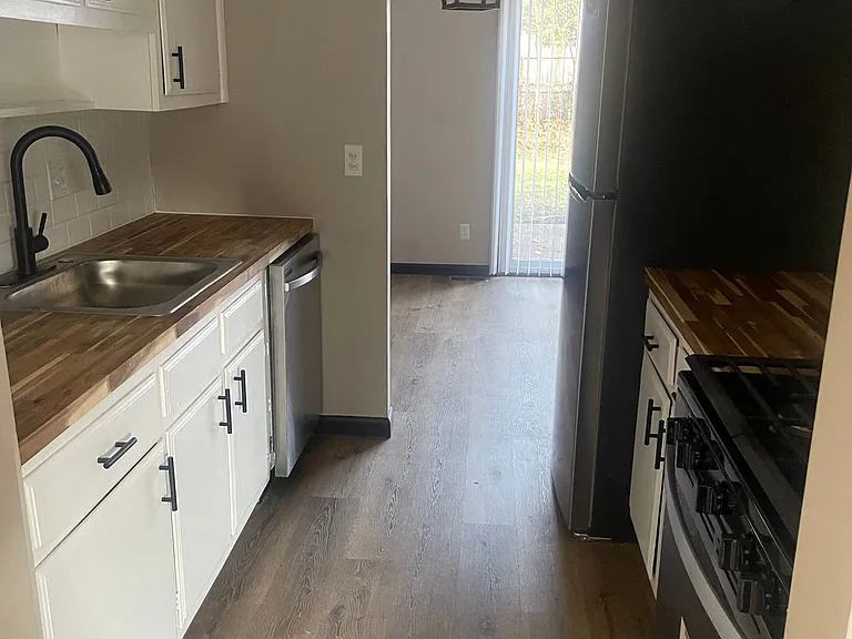 Cottonwood Lane — Photo 21
