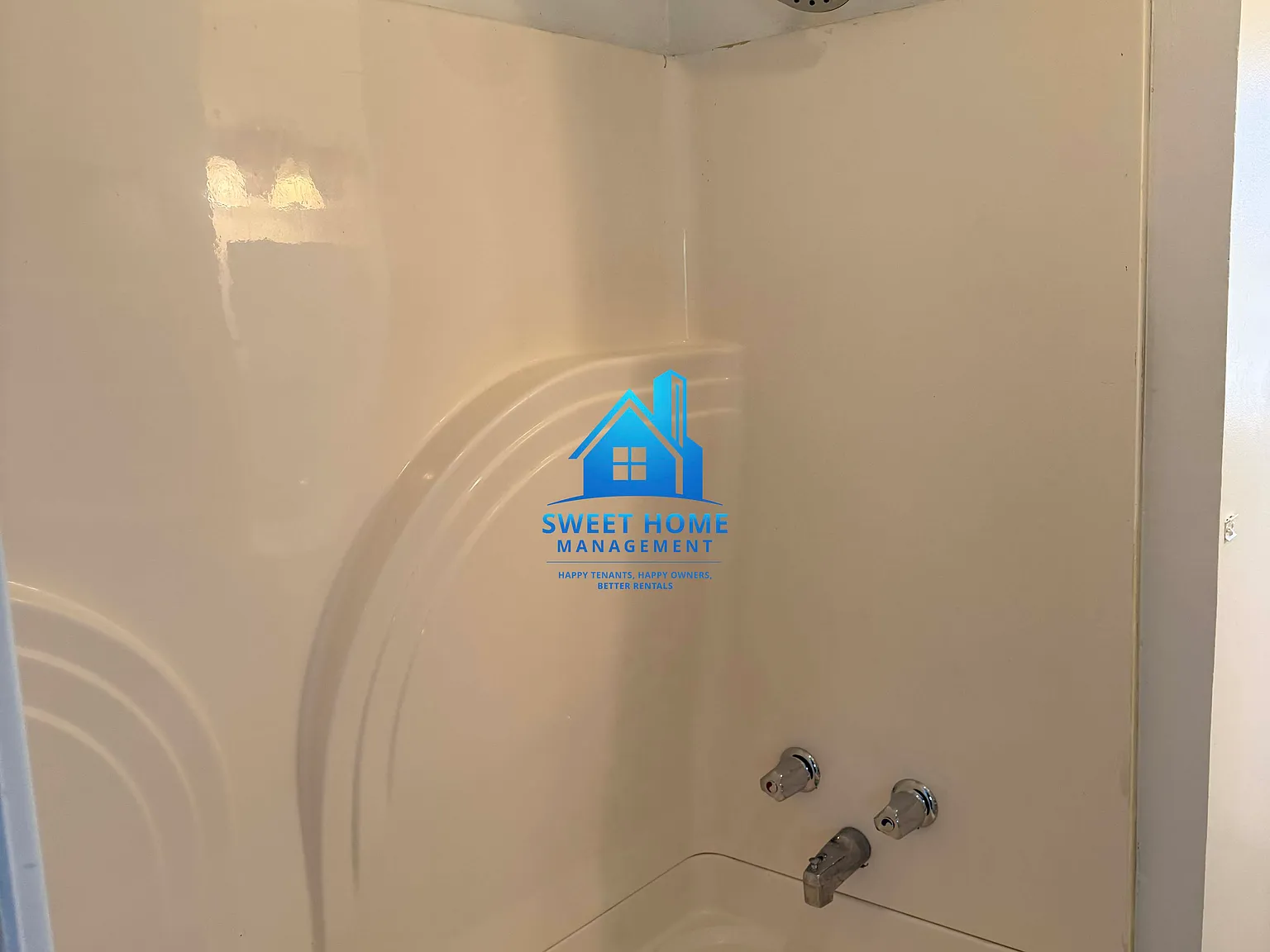 3 bed, 998 sqft, $1,400 — Photo 2