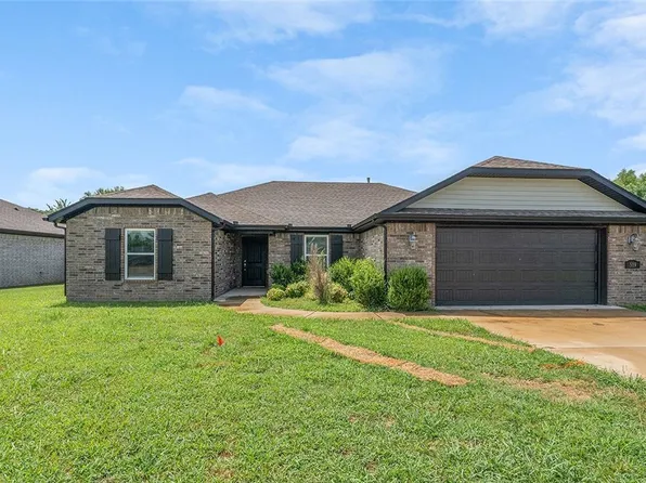 519 Eagle Dr, Gravette, AR 72736