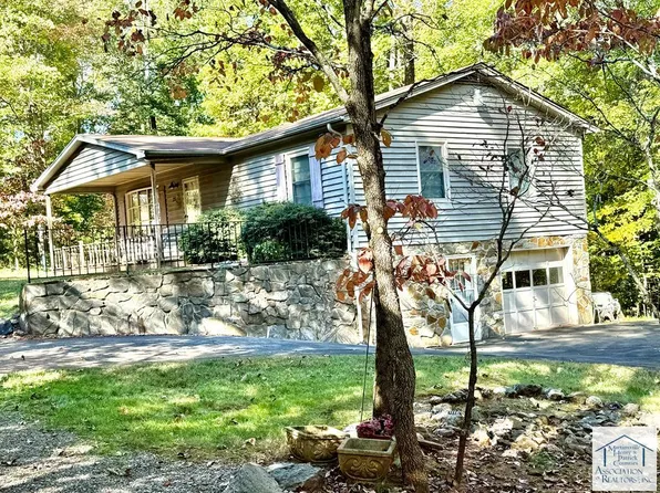 25 Ellsworth Ct, Ridgeway, VA 24148