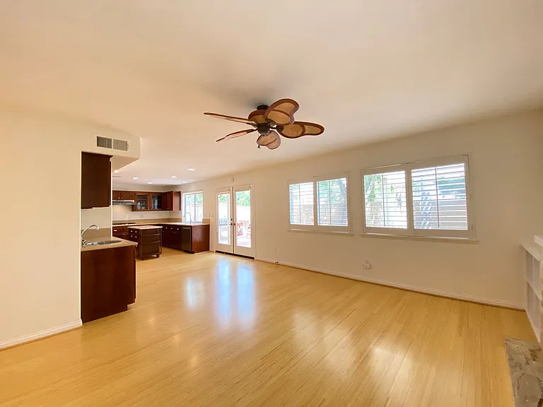 393 Spring Canyon Way — Photo 16