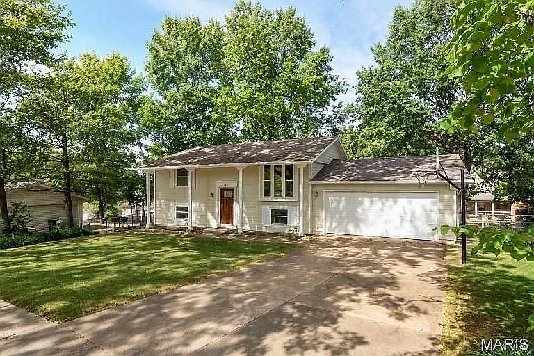 1st image of 1817 Enola Ct