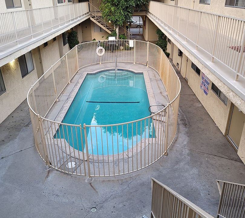 1st image of 7123 Etiwanda Ave #27