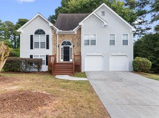 1335 Timber Walk Dr, Loganville, GA 30052