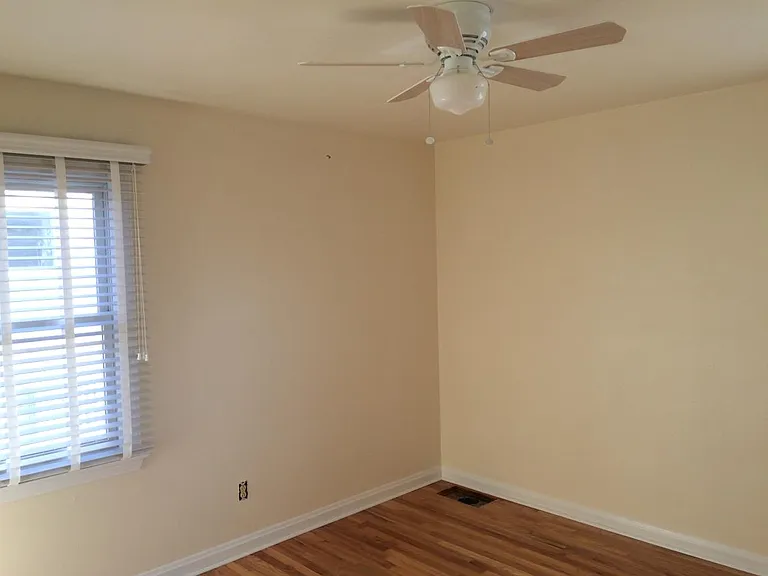 2328 N Franklin St — Photo 6