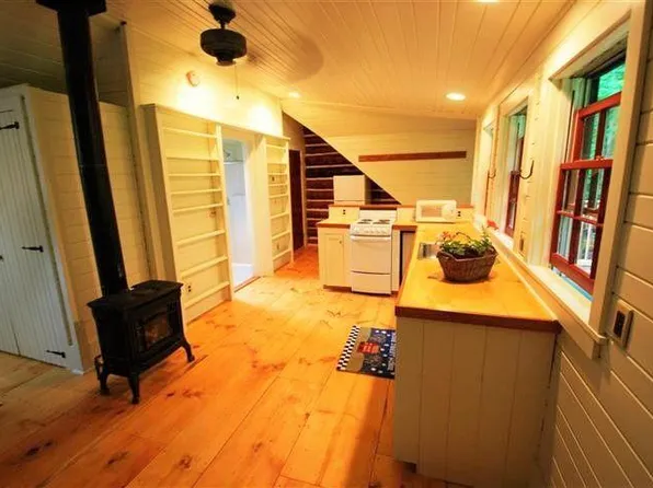 2859 Gregg Hill Rd, Waterbury Center, VT 05677