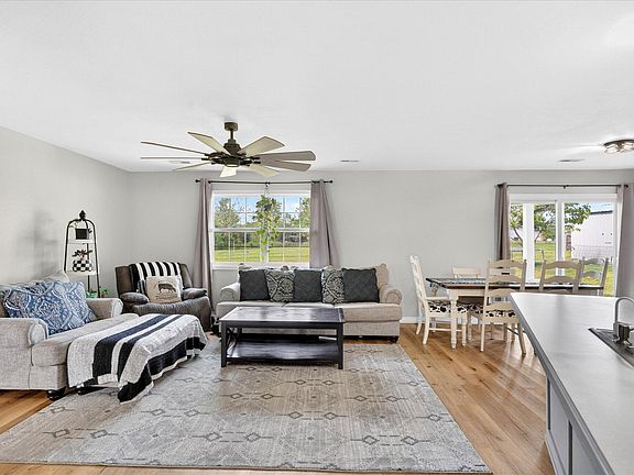 4th image of 1427 Hazelwood Drive