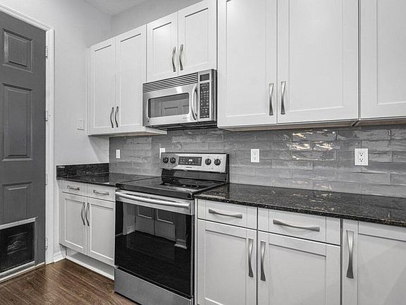 2nd image of 11 NE 20th Ave #11