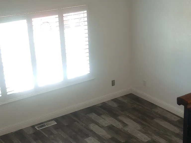 290 Riverview Dr — Photo 10