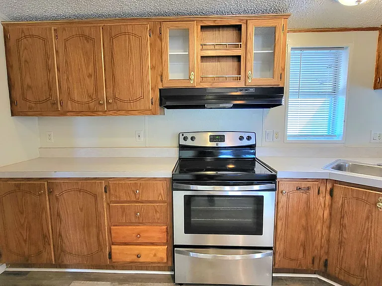 6720 Conestoga Pkwy — Photo 17