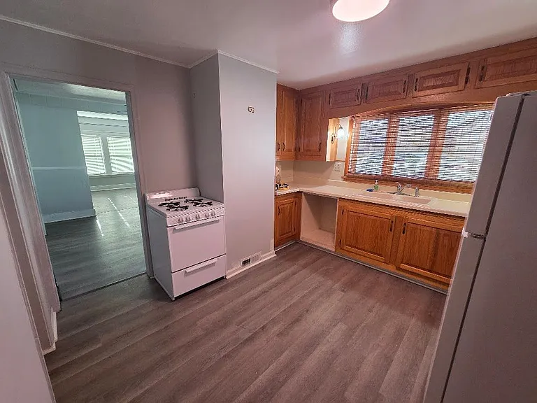 112 Gale Ave #1 — Photo 6