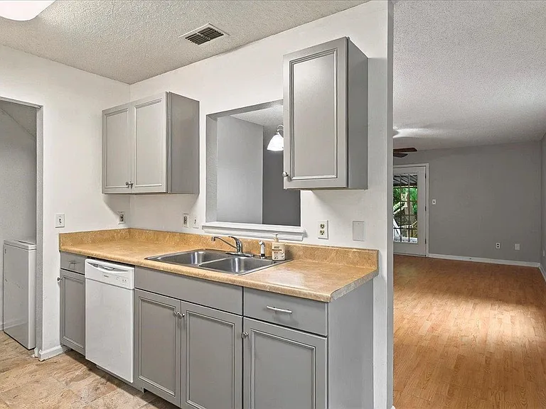3001 Oak Park Ct #A — Photo 10