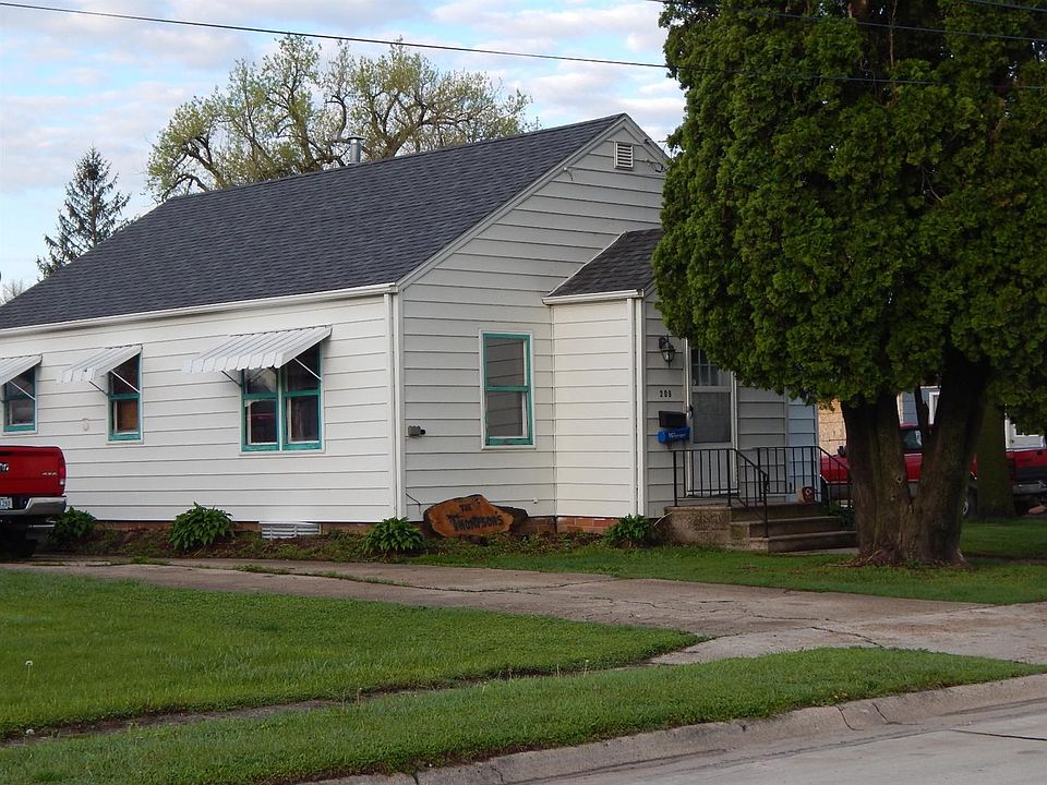 1st image of 209 W Jackson St