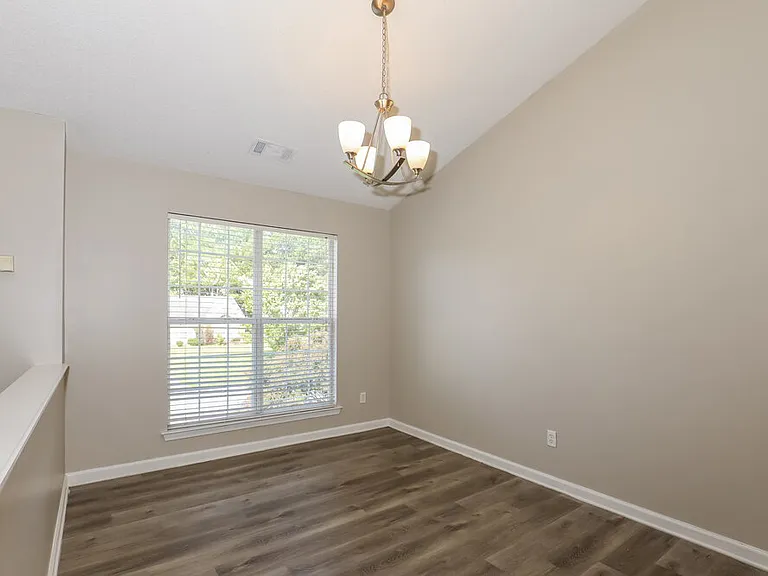 9447 Rollinghills Dr — Photo 6
