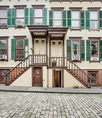 Rented by Bond New York | media 9