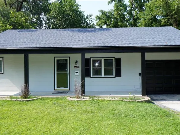6420 W 82nd Ter, Overland Park, KS 66204