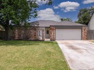 2023 Lexington Woods Dr, Spring, TX 77373