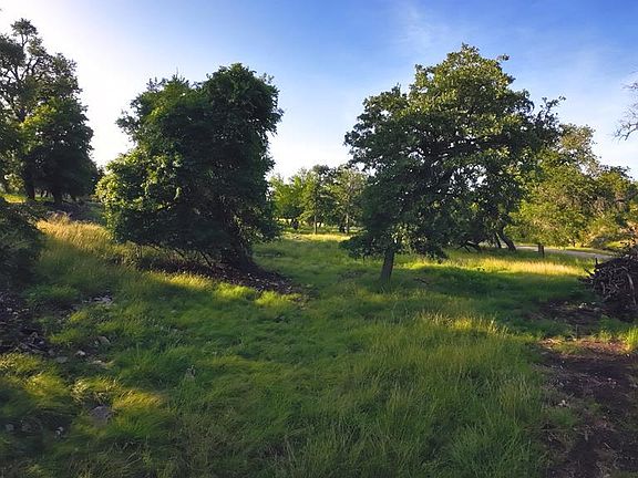 2nd image of 0 Loudon Rd