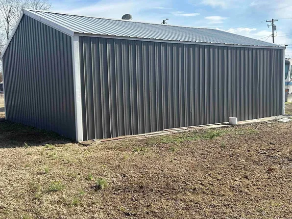 413 S Front St, Greenway, AR 72430