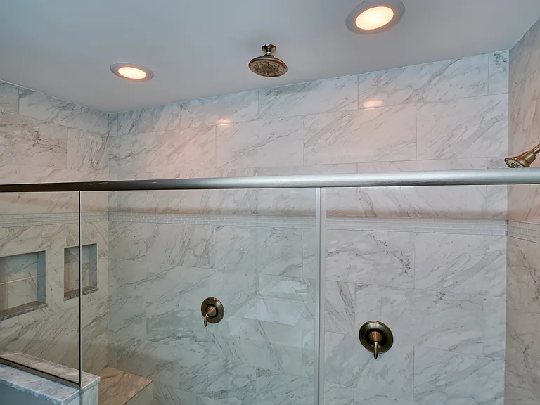 64 E Heath St — Photo 23