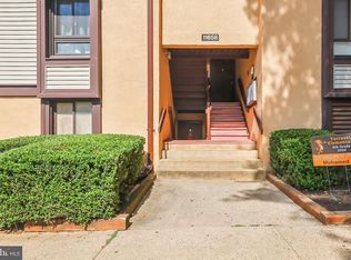 11658 Stoneview Sq APT 2B, Reston, VA 20191