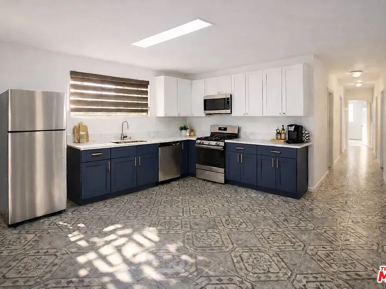 744 S New Hampshire Ave — Photo 5