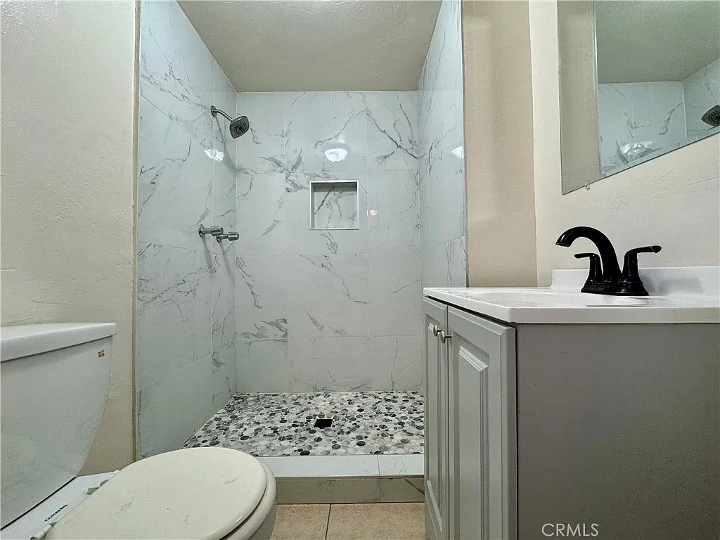 Studio, 450 sqft, $1,395 — Photo 4