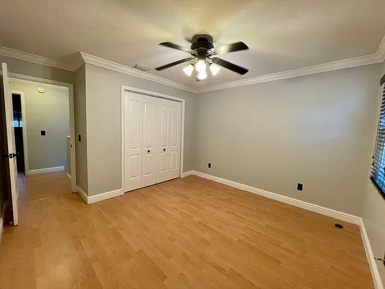 2416 W Chicago Ave — Photo 19