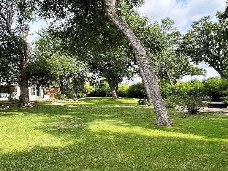 6802 Bert Ln — Photo 18