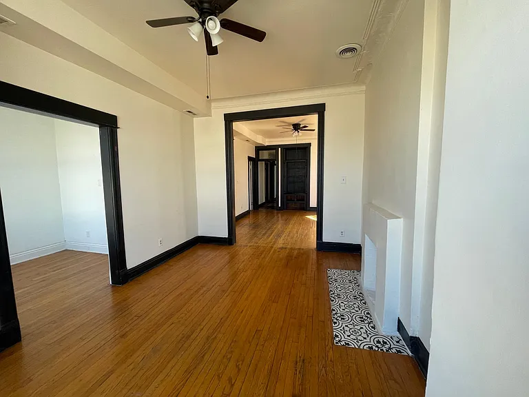 2139 S Western Ave #2 — Photo 13