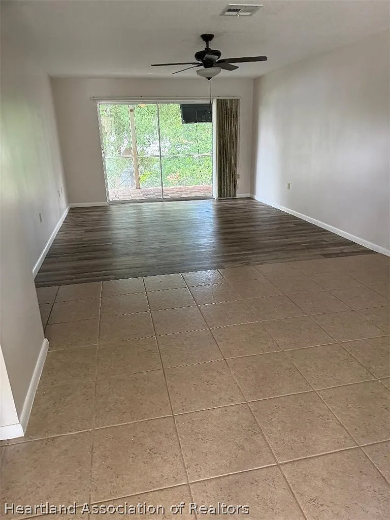 2 bed, 2.0 bath, 1064 sqft, $1,100 — Photo 4