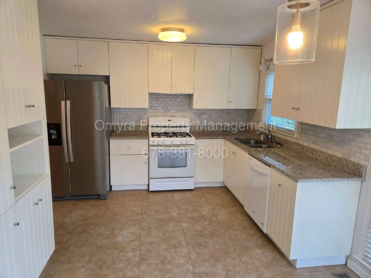 3 bed, 3.0 bath, 2476 sqft, $2,495 — Photo 3