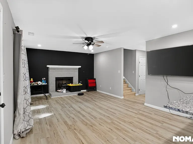 1620 Winthrope Dr — Photo 23