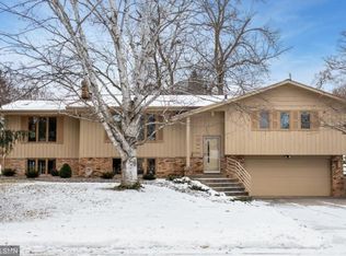 1401 Maryland Ave N, Golden Valley, MN 55427