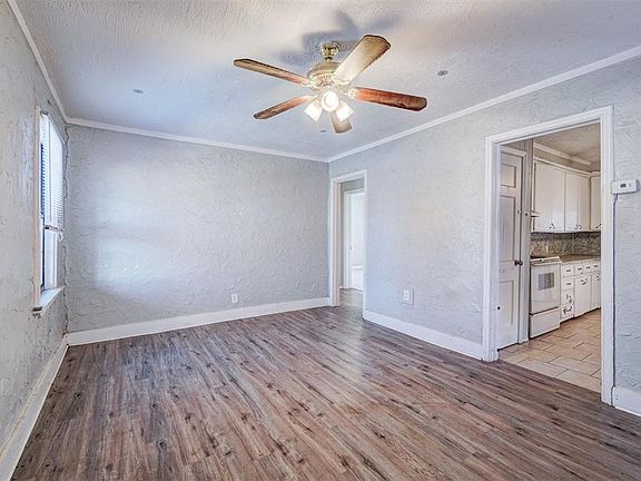 4th image of 506 E Curtis Dr
