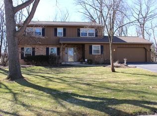 548 Windsor Ln, Batavia, IL 60510