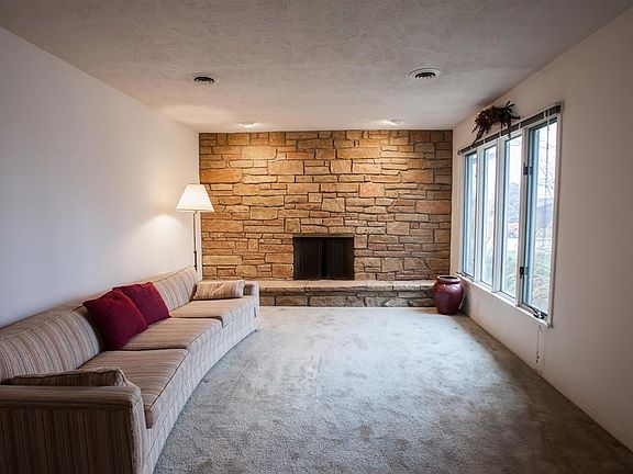 4th image of 3110 Arbor Dr