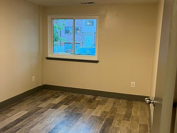 3rd image of 1380-1390 East St #1390-204