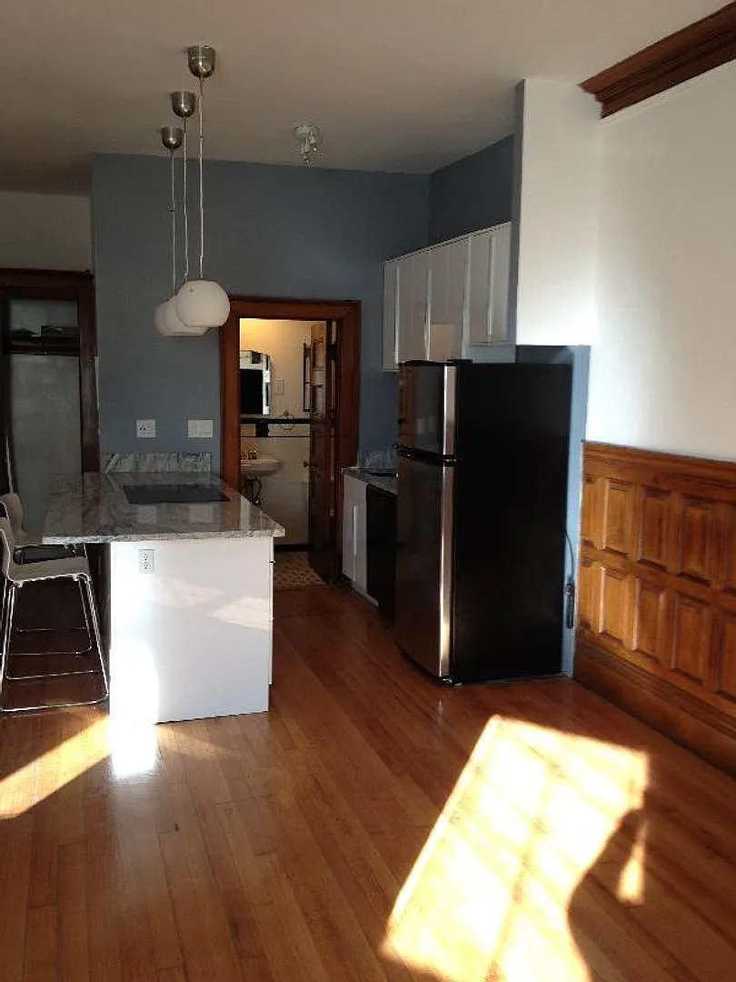 849 Beacon St — Photo 4