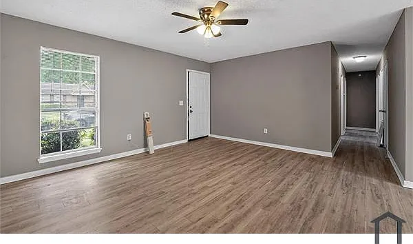 1704 Brookhollow Cir — Photo 7