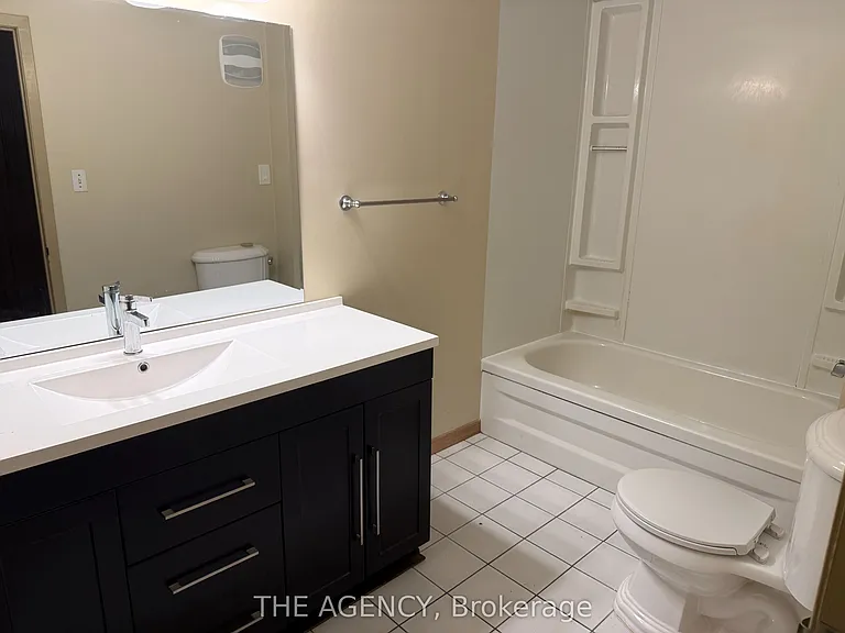 323 Waratah Ave — Photo 36