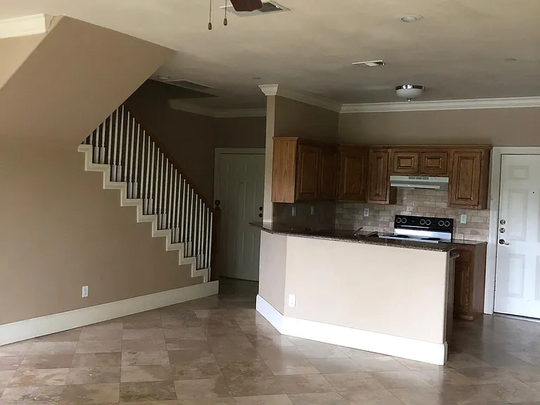 6100 Holiday Ln #205 — Photo 2