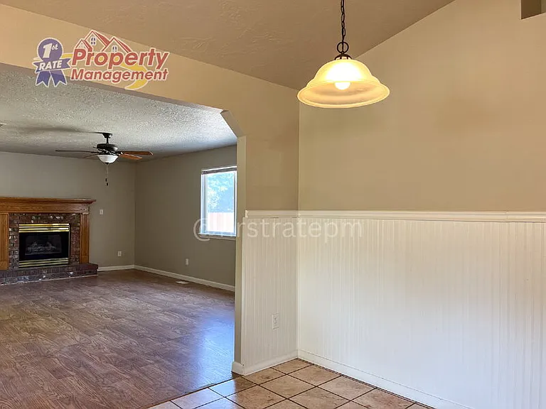 3079 N Columbine Ave — Photo 5