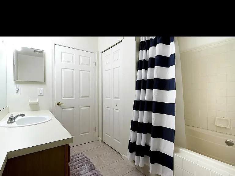 6404 Preston Way — Photo 3