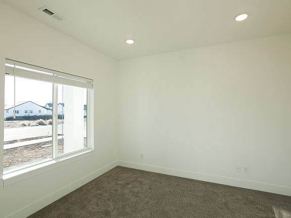 2nd image of 619 Curlew Dr