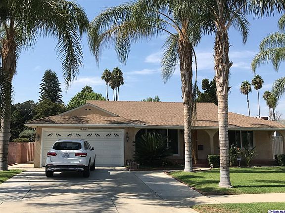 2nd image of 9001 Sophia Ave