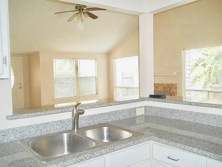 7419 Winkleman Rd — Photo 4