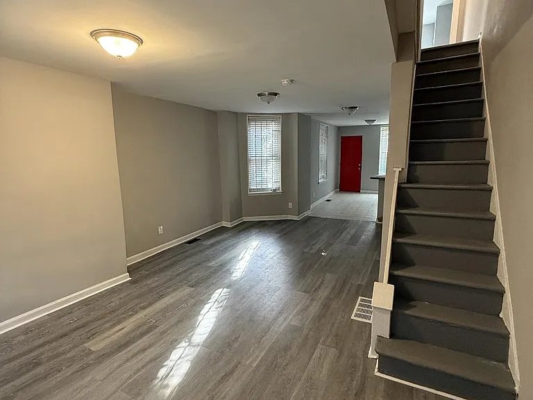 1662 S Conestoga St — Photo 2