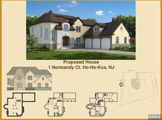 1 Normandy Ct, Ho Ho Kus, NJ 07423